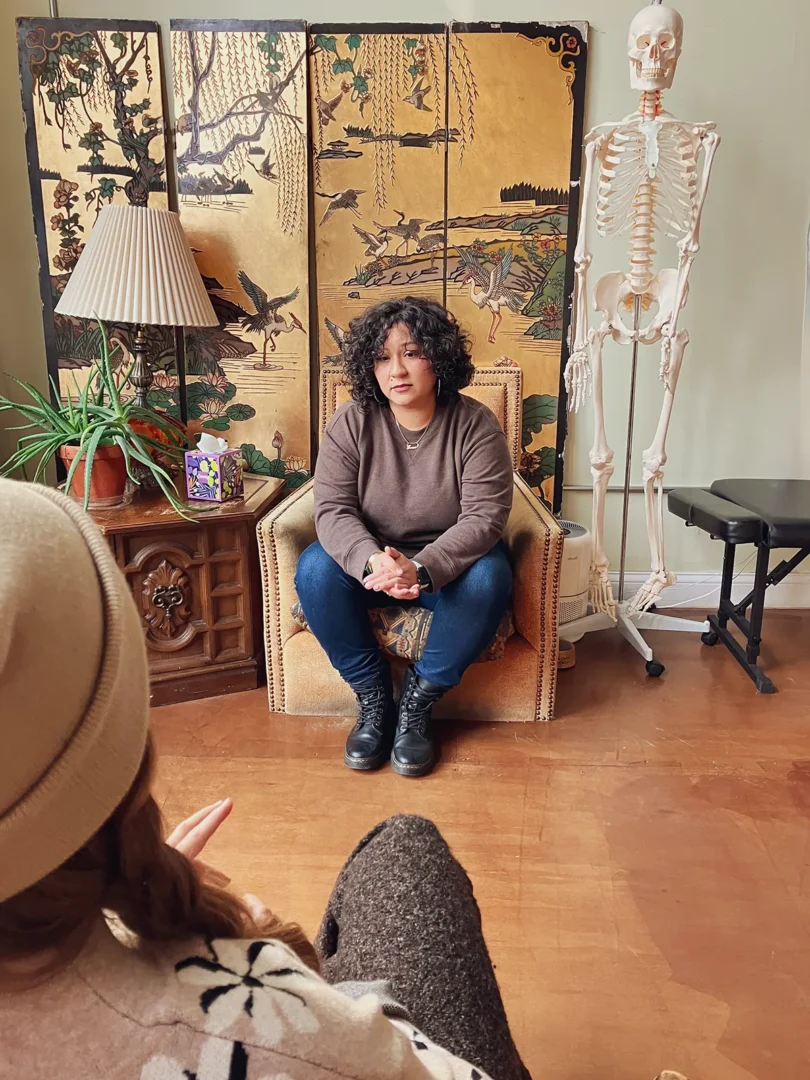 One-on-one counseling session focused on emotional support, self-reflection, and healing at Sanctuary Health in Chicago
